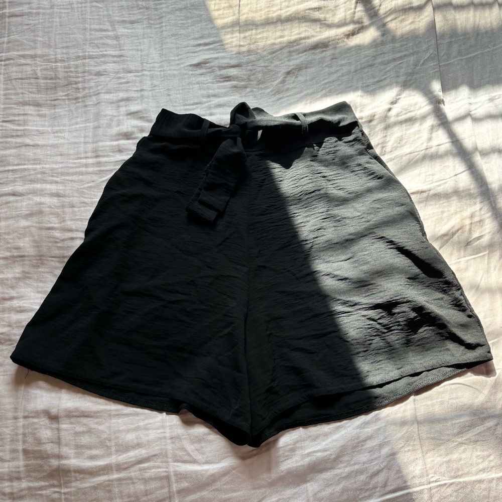 Zara Women's High Waist Black Shorts